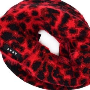 Copy-DKNY Women's Animal/Cheetah Print Fuzzy Woven Winter Scarf in Red